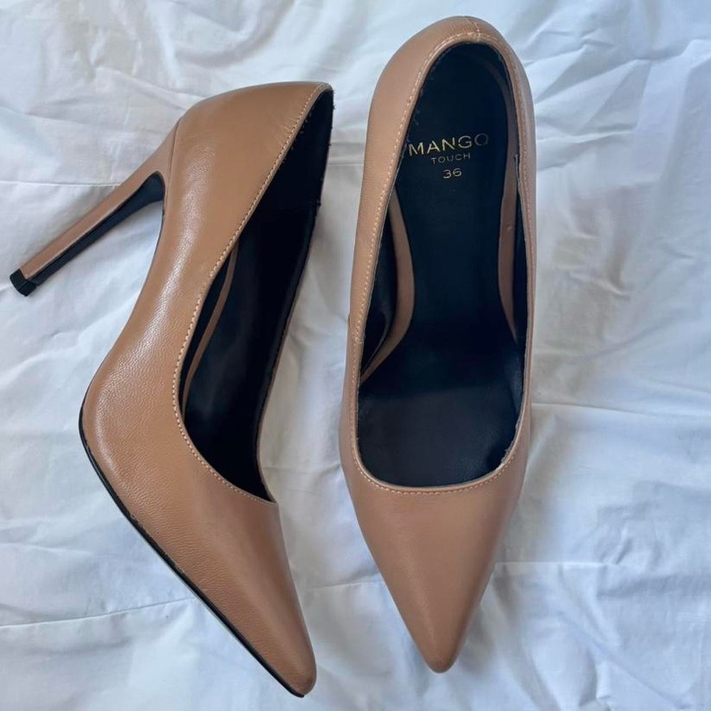 MNG leather pumps